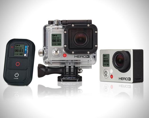  1. GoPro HERO3 Black Edition (378 USD) Bạn muốn mang chiếc máy ảnh của mình tên một con tàu lượn hoặc bất cứ đâu? GoPro là công cụ để ghi lại những khoảnh khắc tuyệt vời mà không quan trọng địa điểm. The HERO3 Black Edition hoạt động nhanh chóng và mạnh mẽ.